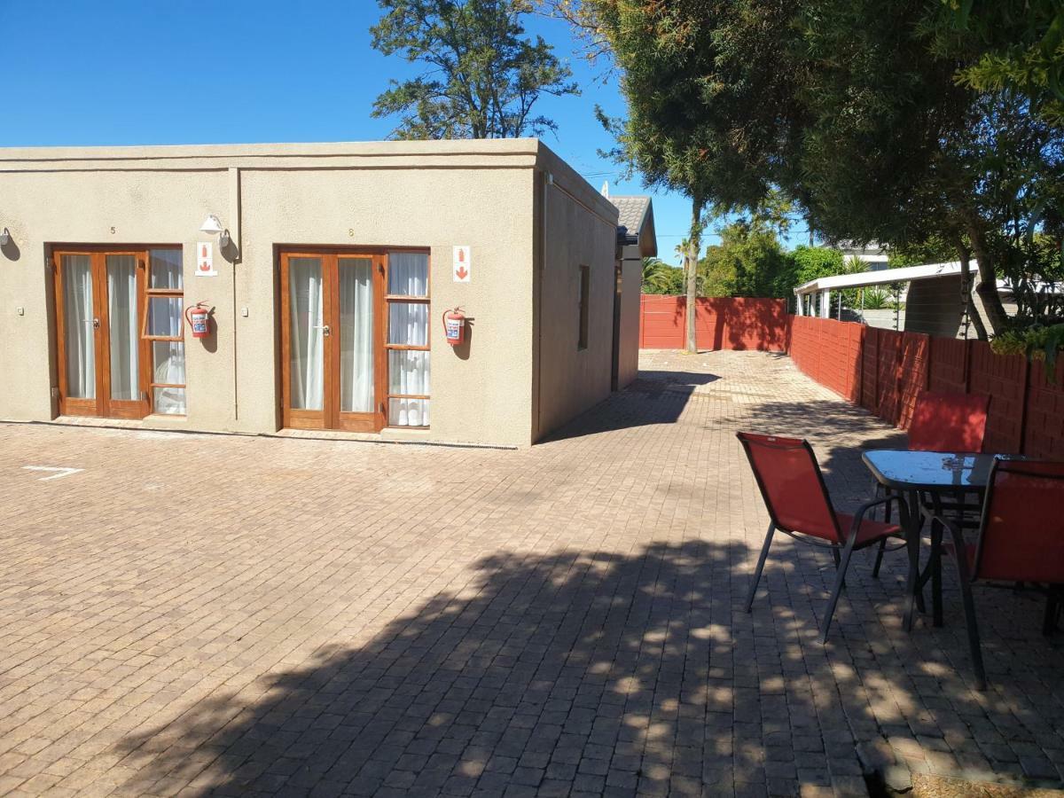 Dilisca Guesthouse Дърбанвил Екстериор снимка